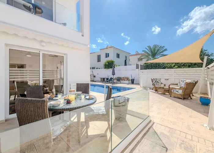 Villa Ayia Triada Gardens Protaras