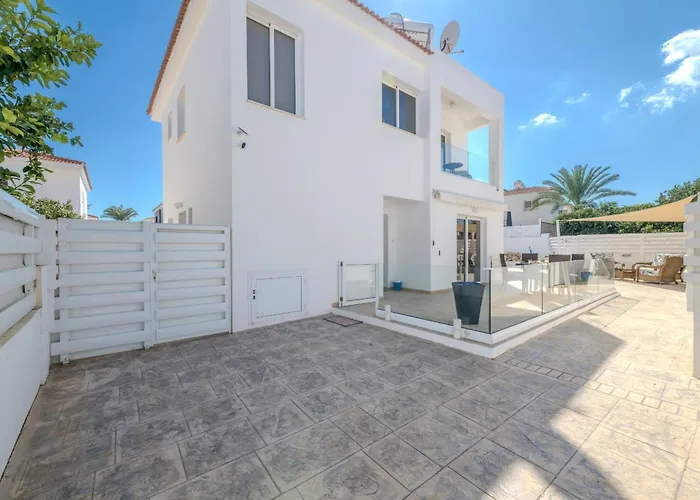 Ayia Triada Gardens Villa